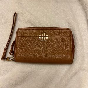 Authentic Tory Burch Ivy Smartphone Wristlet - gently used